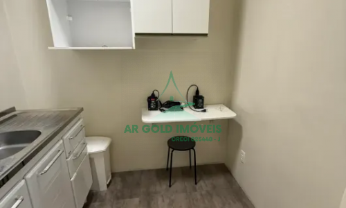 Conjunto comercial para locação em Pinheiros | 100m² | Andar alto | Mobiliado | 4 vagas | Próx. Metr