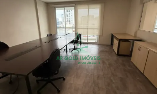 Conjunto comercial para locação em Pinheiros | 100m² | Andar alto | Mobiliado | 4 vagas | Próx. Metr