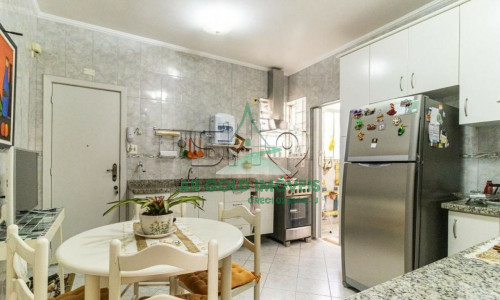 Apartamento à venda em Higienópolis | 3 dormitórios | 178m² | Andar alto | Próx. Metrô | 1 vaga