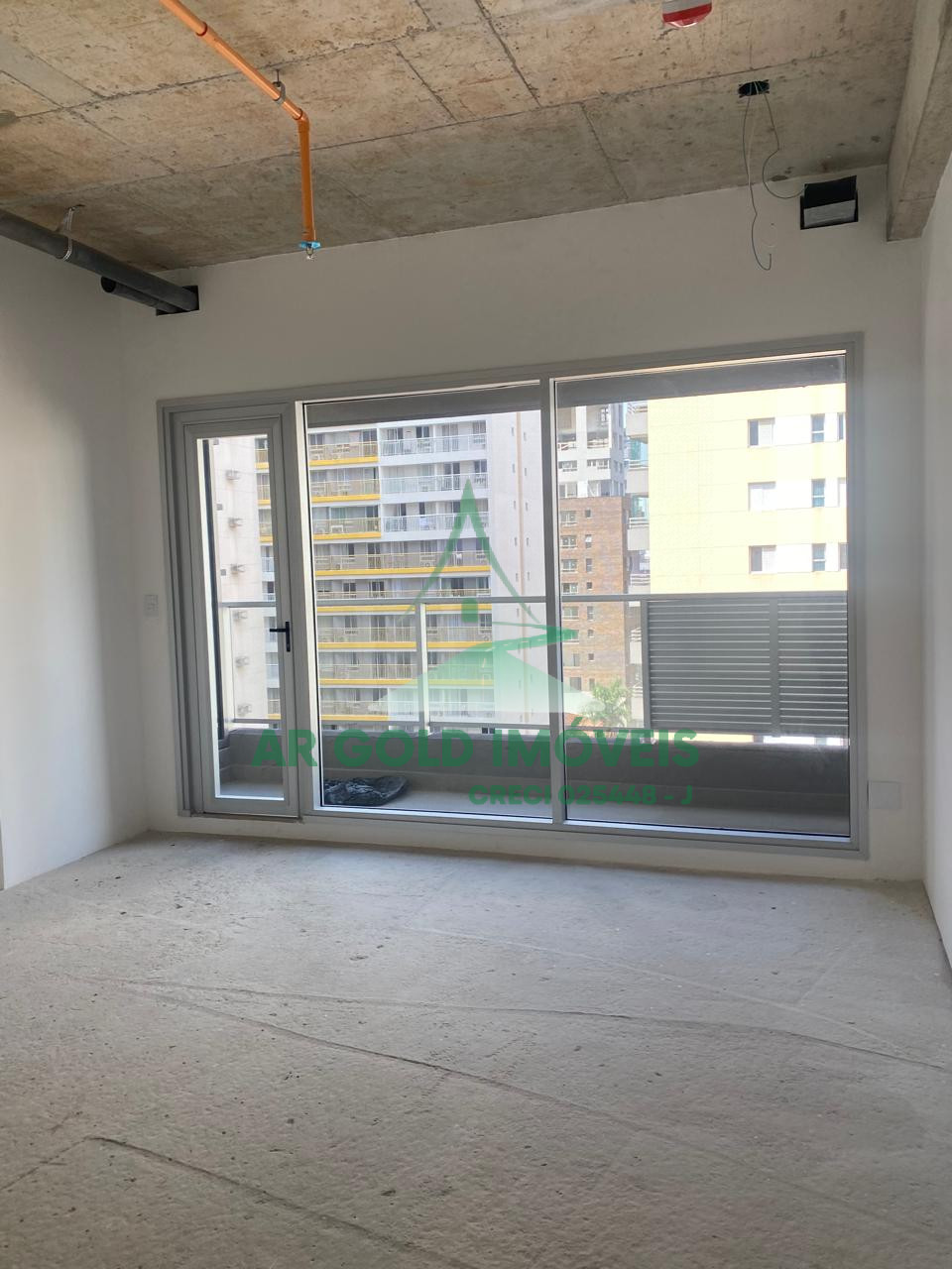 Consultório à venda e locação em Cerqueira César | 66m² | 2 conjuntos | 2 vagas | Complexo médico