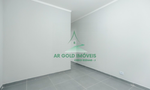 Casa térrea à venda no Parque São Domingos | 2 dorms | 2 vagas | 129m²