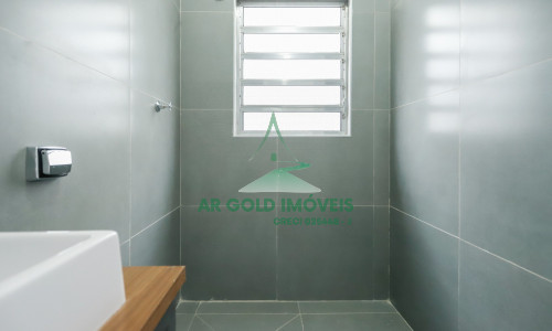 Casa térrea à venda no Parque São Domingos | 2 dorms | 2 vagas | 129m²