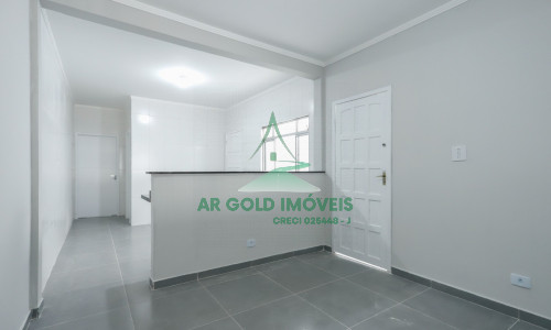 Casa térrea à venda no Parque São Domingos | 2 dorms | 2 vagas | 129m²