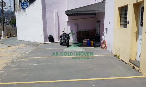 Sobrado comercial para locação em Pinheiros | 1 vaga | Próx. Metrô Sumaré