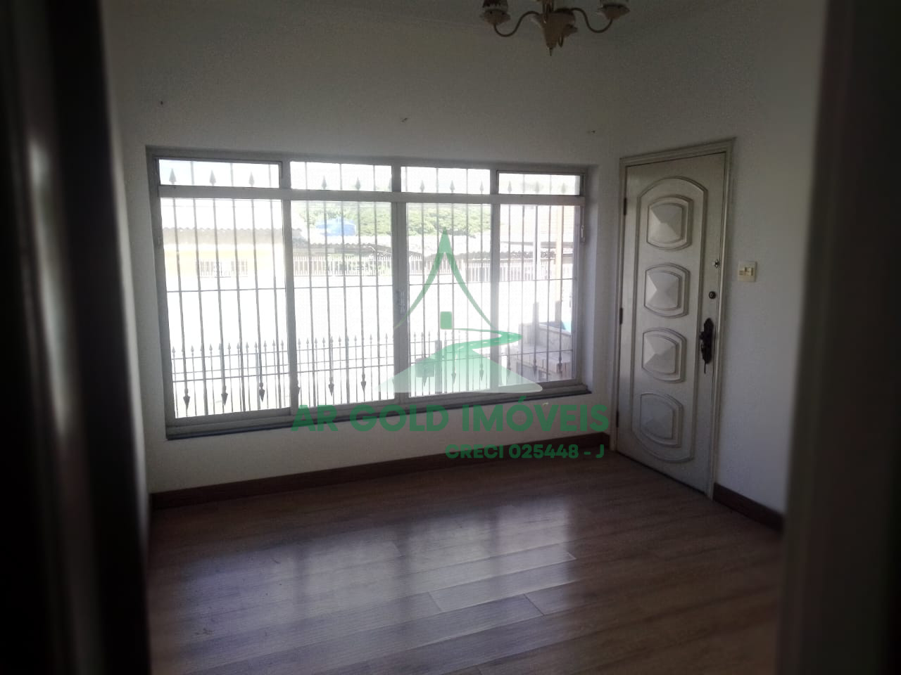 Casa térrea à venda no Parque São Domingos | 2 dormitórios | Edícula | Quintal | 1 vaga