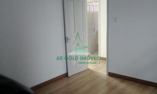 Casa térrea à venda no Parque São Domingos | 2 dormitórios | Edícula | Quintal | 1 vaga