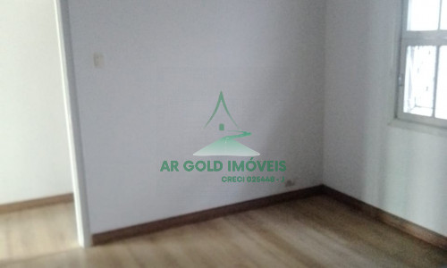 Casa térrea à venda no Parque São Domingos | 2 dormitórios | Edícula | Quintal | 1 vaga