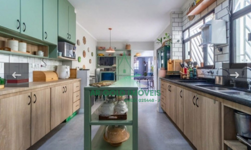 Sobrado à venda na Zona Oeste | 3 dormitórios | Suíte | 1 vaga | Churrasqueira | 140m²