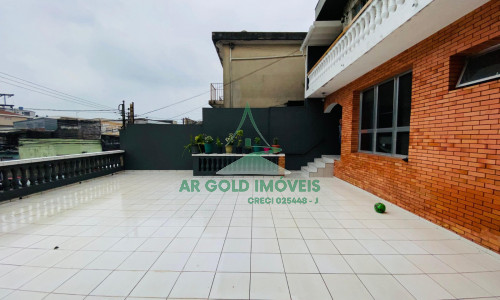 Prédio residencial à venda no Jardim São Jorge | 4 casas | 8 quartos | 3 vagas | 338m²