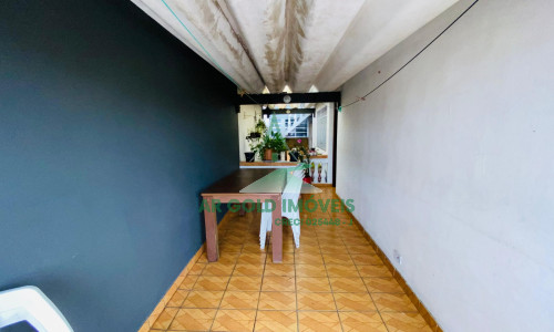 Prédio residencial à venda no Jardim São Jorge | 4 casas | 8 quartos | 3 vagas | 338m²