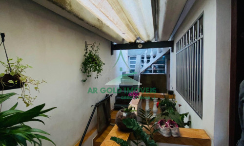 Prédio residencial à venda no Jardim São Jorge | 4 casas | 8 quartos | 3 vagas | 338m²