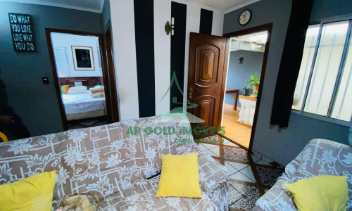 Prédio residencial à venda no Jardim São Jorge | 4 casas | 8 quartos | 3 vagas | 338m²