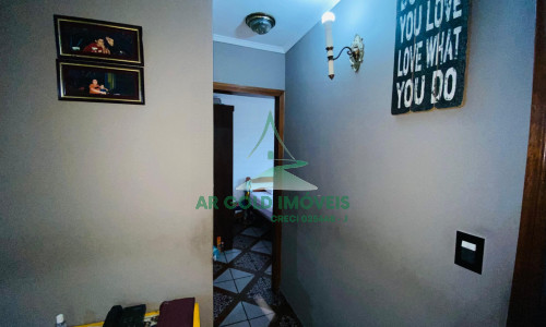 Prédio residencial à venda no Jardim São Jorge | 4 casas | 8 quartos | 3 vagas | 338m²