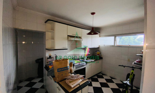 Prédio residencial à venda no Jardim São Jorge | 4 casas | 8 quartos | 3 vagas | 338m²