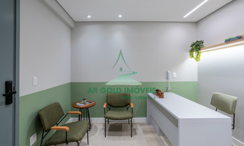 Sala comercial para locação em Pinheiros | 35m² | Mobiliada | Varanda | 1 vaga