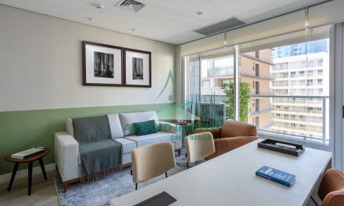 Sala comercial para locação em Pinheiros | 35m² | Mobiliada | Varanda | 1 vaga