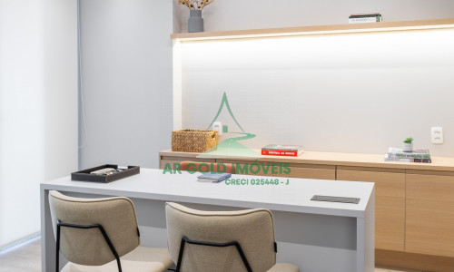 Sala comercial para locação em Pinheiros | 35m² | Mobiliada | Varanda | 1 vaga