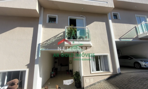 Casa à venda no Jardim Nossa Senhora do Carmo | 3 dormitórios | 1 suíte | 100m² | 2 vagas