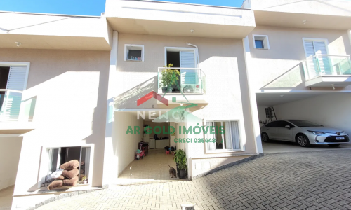 Casa à venda no Jardim Nossa Senhora do Carmo | 3 dormitórios | 1 suíte | 100m² | 2 vagas