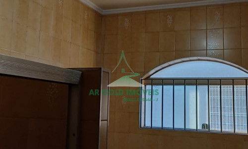 Casa à venda e locação | 360m² | 525m² terreno | Quintal | 8 vagas | Alto padrão