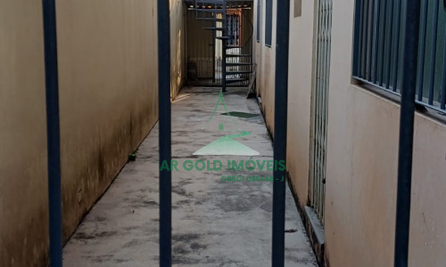 Casa à venda e locação | 360m² | 525m² terreno | Quintal | 8 vagas | Alto padrão