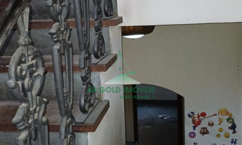 Casa à venda e locação | 360m² | 525m² terreno | Quintal | 8 vagas | Alto padrão