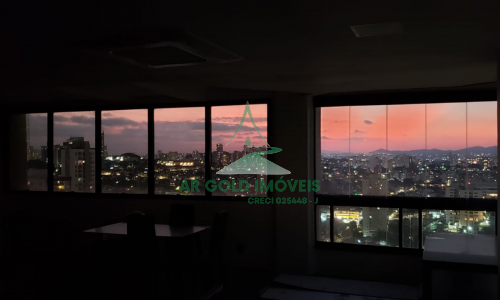 Apartamento duplex à venda em Perdizes | 210m² | 3 suítes | 3 vagas | Alto padrão