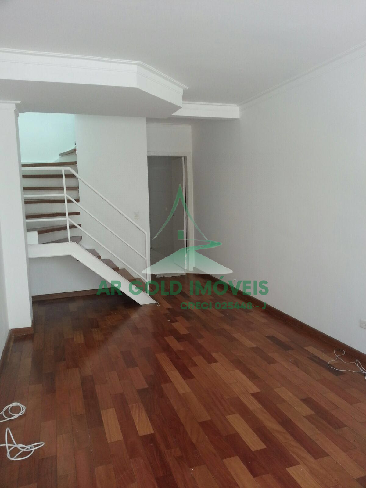 Casa para locação na Pompeia | 2 dormitórios | 2 vagas | churrasqueira privativa