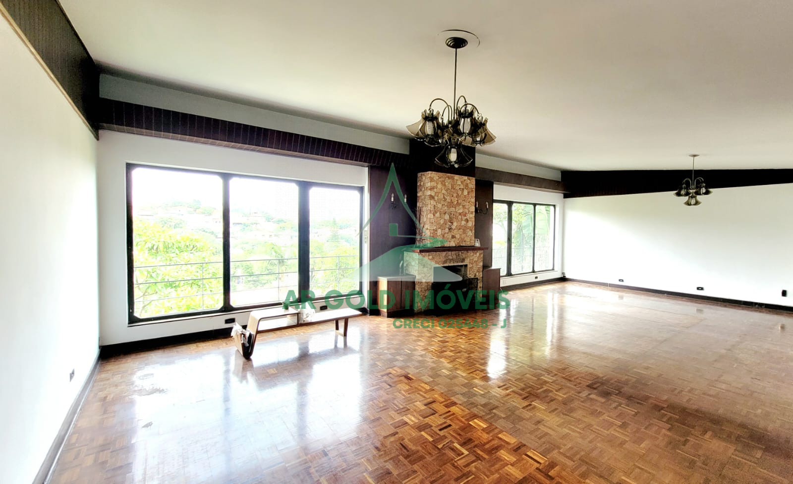 Casa para locação em Perdizes | 430m² | 7 dormitórios | 4 vagas | Uso comercial ou residencial