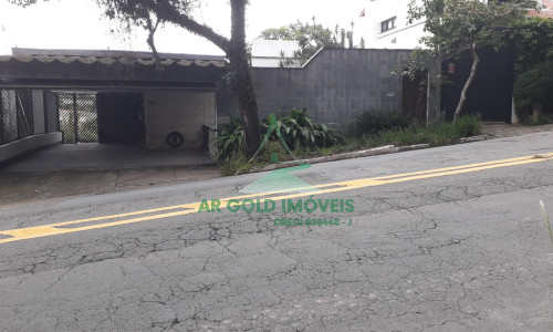 Casa para locação em Perdizes | 430m² | 7 dormitórios | 4 vagas | Uso comercial ou residencial