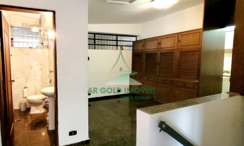 Casa para locação em Perdizes | 430m² | 7 dormitórios | 4 vagas | Uso comercial ou residencial
