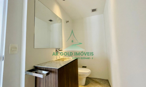 Apartamento à venda em Perdizes | 215m² | 3 suítes | 4 vagas | Reformado e amplo