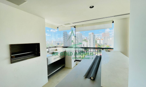 Apartamento à venda em Perdizes | 215m² | 3 suítes | 4 vagas | Reformado e amplo