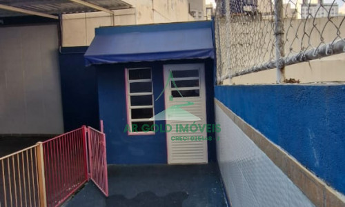 Casa comercial para locação na Bela Vista | 408m² | Amplo estacionamento | Excelente localização