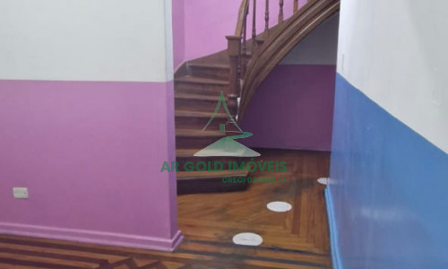 Casa comercial para locação na Bela Vista | 408m² | Amplo estacionamento | Excelente localização