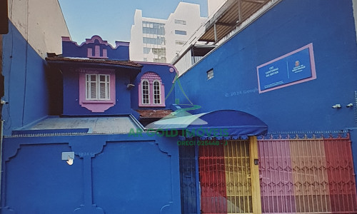 Casa comercial para locação na Bela Vista | 408m² | Amplo estacionamento | Excelente localização