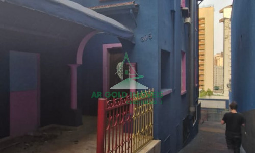 Casa comercial para locação na Bela Vista | 408m² | Amplo estacionamento | Excelente localização