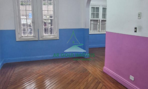 Casa comercial para locação na Bela Vista | 408m² | Amplo estacionamento | Excelente localização