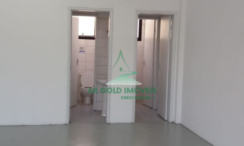 Galpão para locação em Tamboré | 1.000m² | Doca para caminhão | Excelente localização