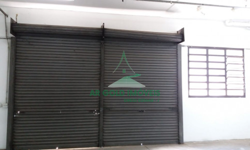 Galpão para locação em Tamboré | 1.000m² | Doca para caminhão | Excelente localização