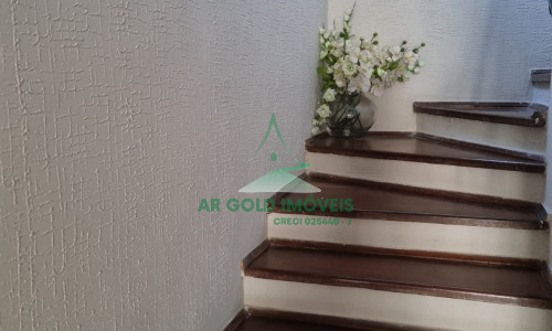 Casa à venda no Jardim Pinheiros | 207m² | 4 dormitórios (2 suítes) | 2 vagas