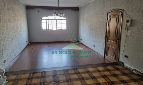 Casa à venda no Jardim Pinheiros | 207m² | 4 dormitórios (2 suítes) | 2 vagas