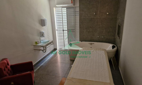 Casa comercial à venda ou locação em Perdizes | 550m² | 4 vagas | Rooftop | Piscina