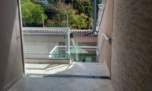 Casa à venda na Vila Ipojuca | 3 dorms (2 suítes) | 5 vagas | Escritório | Salão