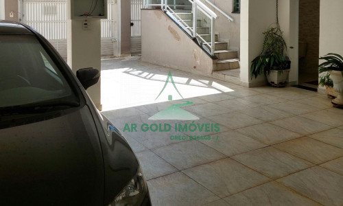 Casa à venda na Vila Ipojuca | 3 dorms (2 suítes) | 5 vagas | Escritório | Salão