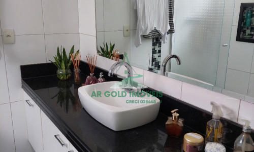 Casa à venda na Vila Ipojuca | 3 dorms (2 suítes) | 5 vagas | Escritório | Salão