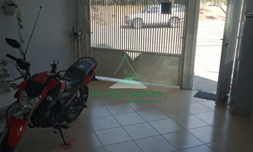 Casa à venda no Jaraguá | 3 dorms (1 suíte) | 3 andares | Churrasqueira | 1 vaga