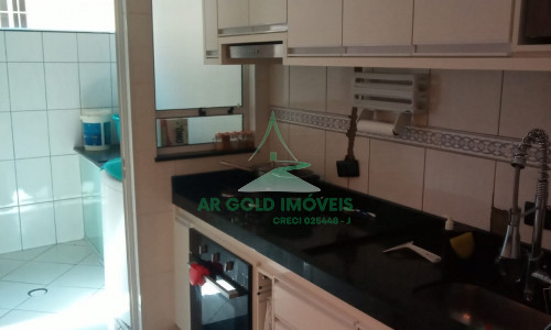 Casa à venda no Jaraguá | 3 dorms (1 suíte) | 3 andares | Churrasqueira | 1 vaga