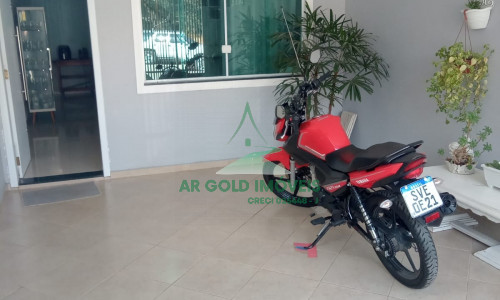 Casa à venda no Jaraguá | 3 dorms (1 suíte) | 3 andares | Churrasqueira | 1 vaga