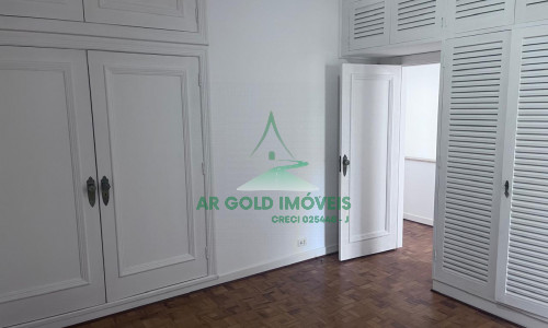 Casa para locação na Vila Madalena | 400m² | 3 dorms (2 suítes) | 7 vagas | Escritório